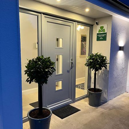 The Hillcrest, Luxury Accommodation In Castleblayney Town Eksteriør billede